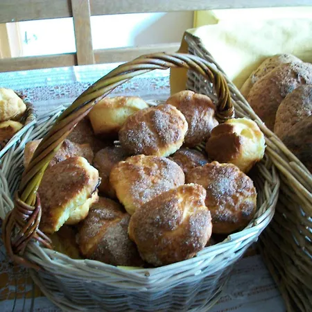 ベッド・アンド・ブレックファスト Bed And Cepes