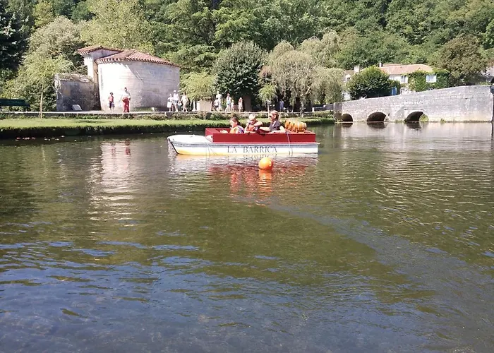 فندق مبيت وإفطار Bed And Cepes Busserolles